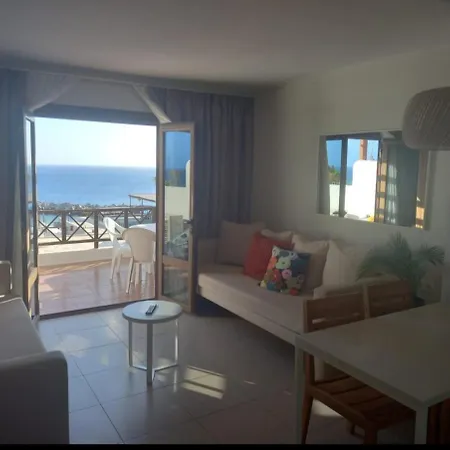 Vista Lobos Flamingo Apartment *